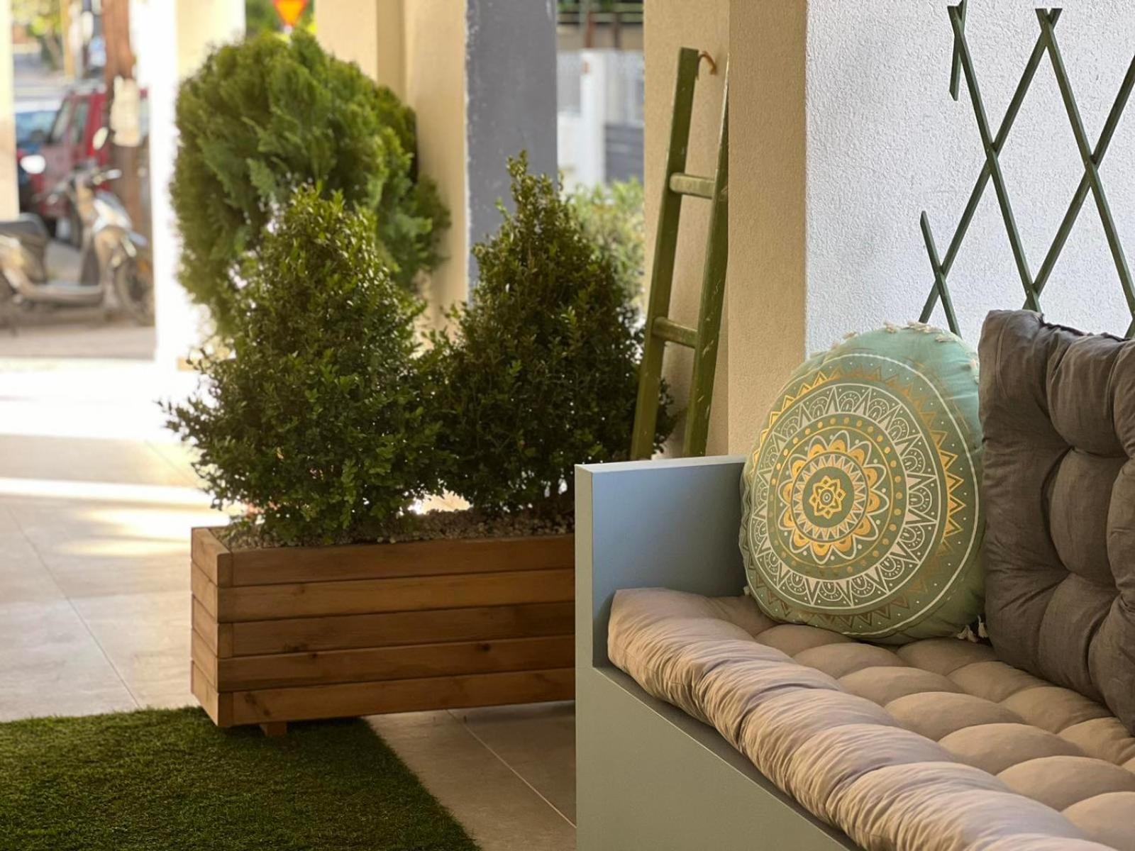 Mini Luxe Retreat * Volos